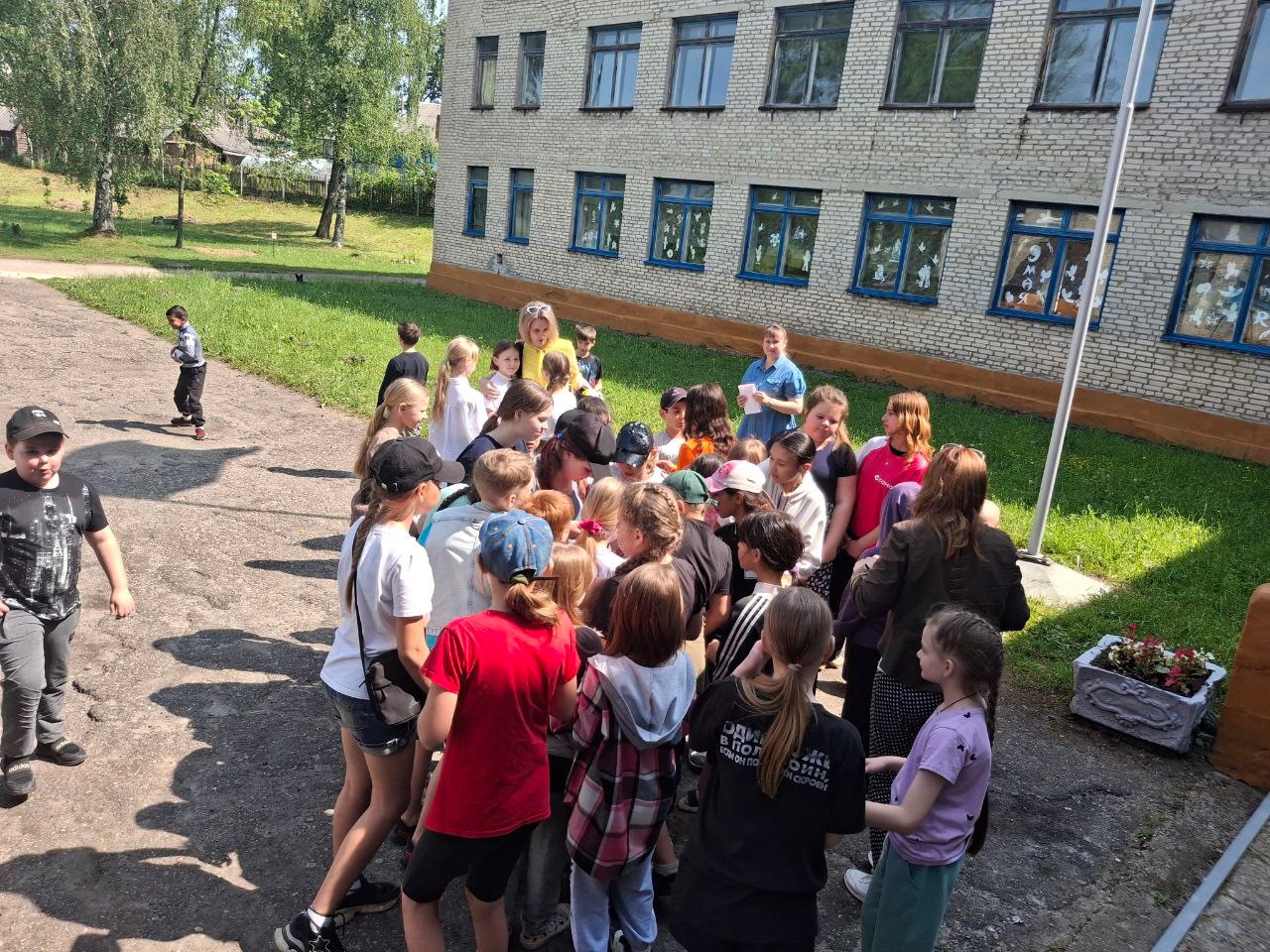 Открытие лагеря дневного пребывания &amp;quot;Весёлый улей&amp;quot;.
